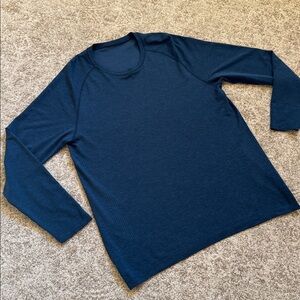 Lulu lemon Navy Long Sleeve metal vent tech shirt.